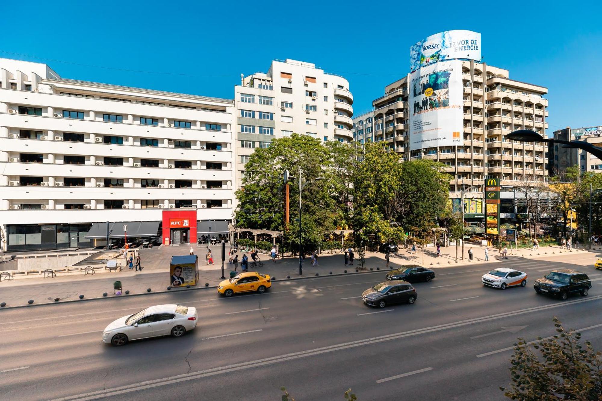 Central Studios In Piata Romana Bucharest Exterior photo